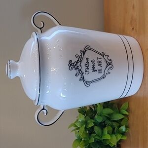 KATIE MANDY 'Follow Your Heart' Lidded Ceramic Canister/Cookie Jar With Handles